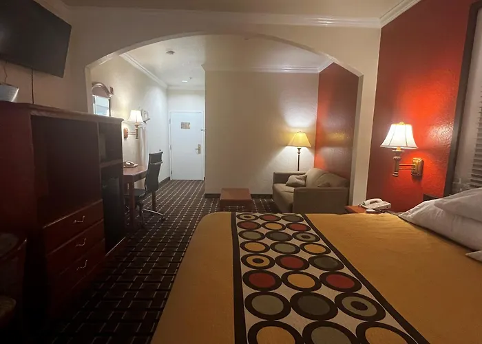 Super 8 By Wyndham Brookshire Tx